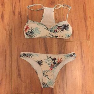 Roxy xs bikini set